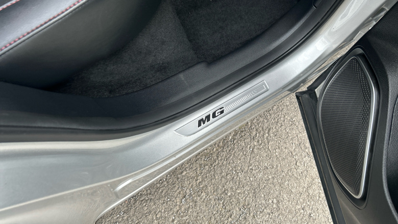 MG Hs 1.5 T-GDI Excite 5dr DCT Petrol Hatchback